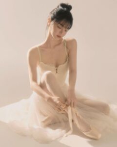 #GSNH 1499	Người Mẹ Trên Chiếc Xe Lăn